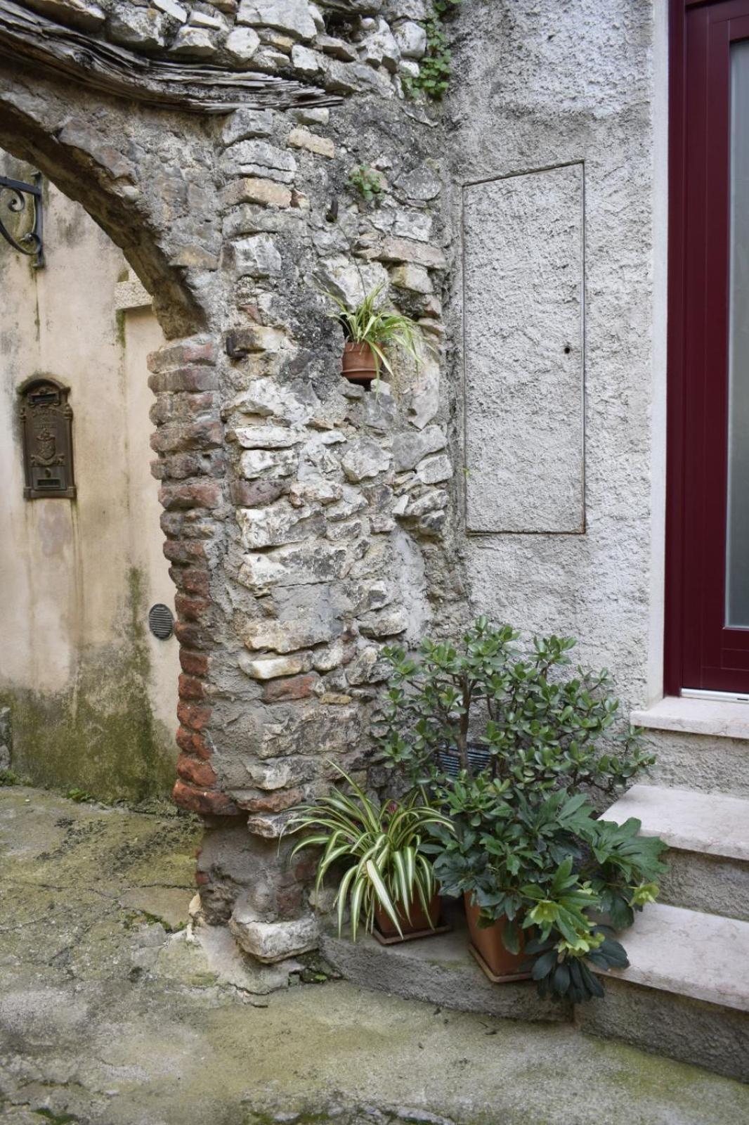 Appartamento Anna Brenzone sul Garda Eksteriør billede