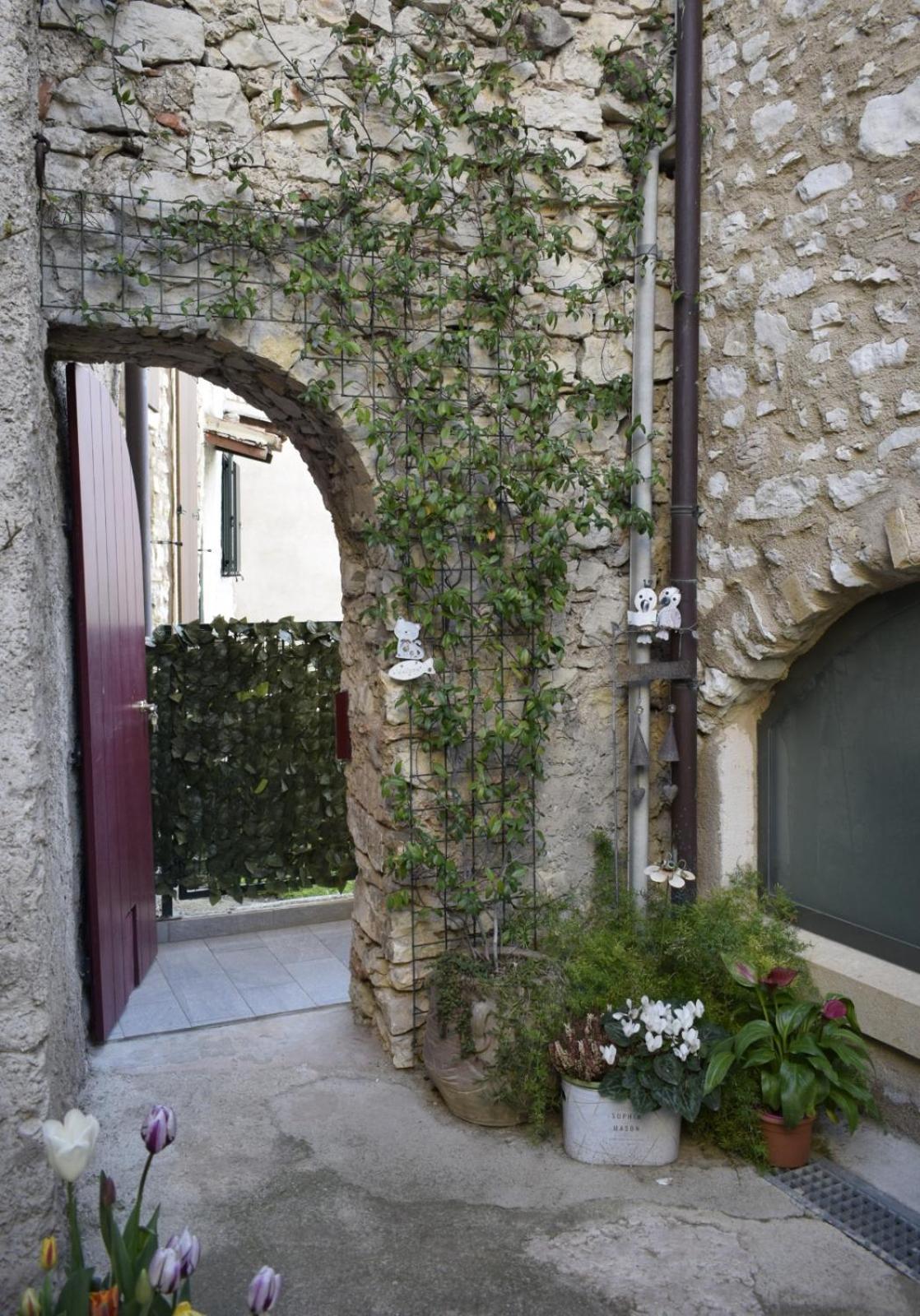 Appartamento Anna Brenzone sul Garda Eksteriør billede