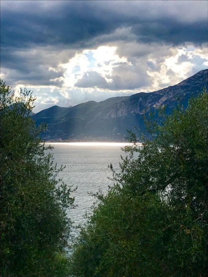 Appartamento Anna Brenzone sul Garda Eksteriør billede